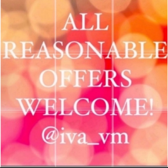 Aerie Collared Oversized Crewneck White V-Neck Sweater - Picture 2 of 10